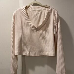 Alo Yoga Ribbed V-Neck Sweater - Cream